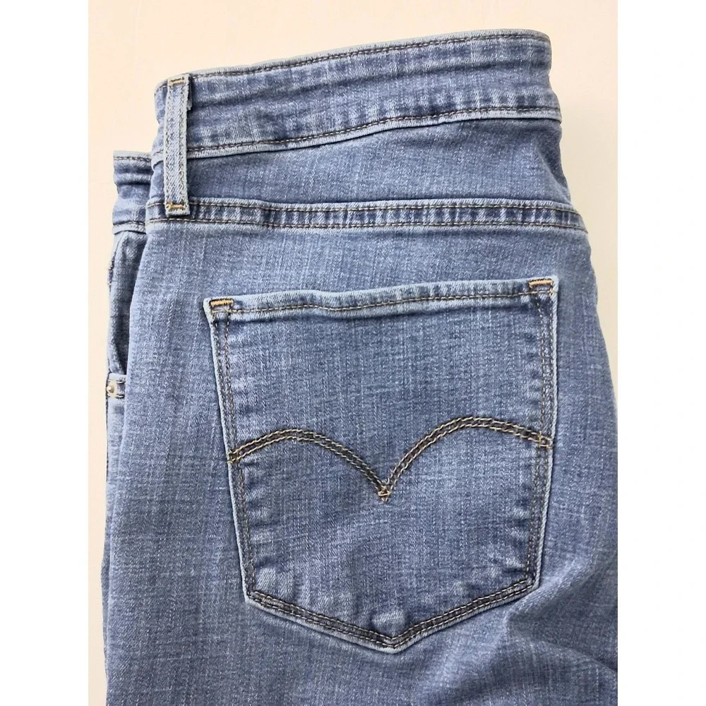 Levi's 725 Jeans Women's Size 32 High-Rise Bootcut Med Wash Pockets Preowned